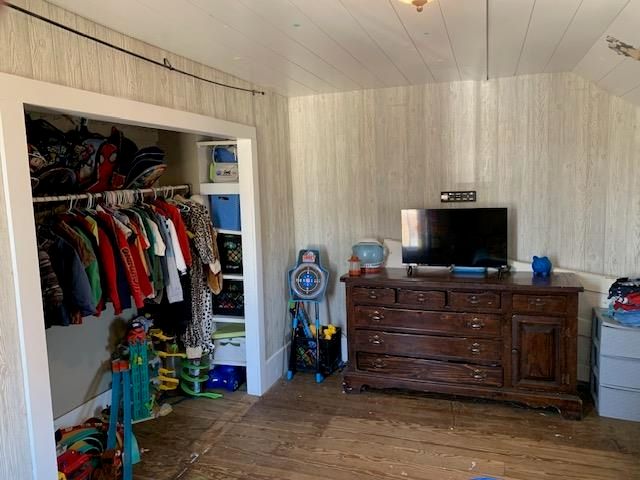 330 E First St, Minneapolis, KS 67467