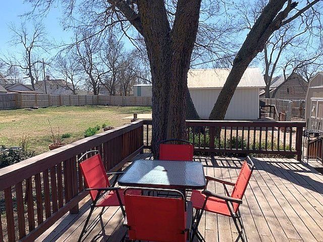 330 E First St, Minneapolis, KS 67467