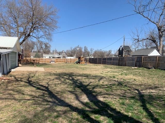 330 E First St, Minneapolis, KS 67467