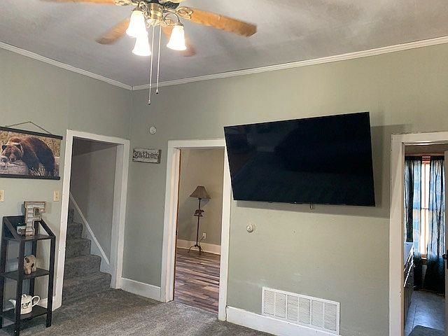 330 E First St, Minneapolis, KS 67467