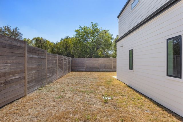 6117 Richardson LN 2, Austin, TX 78741