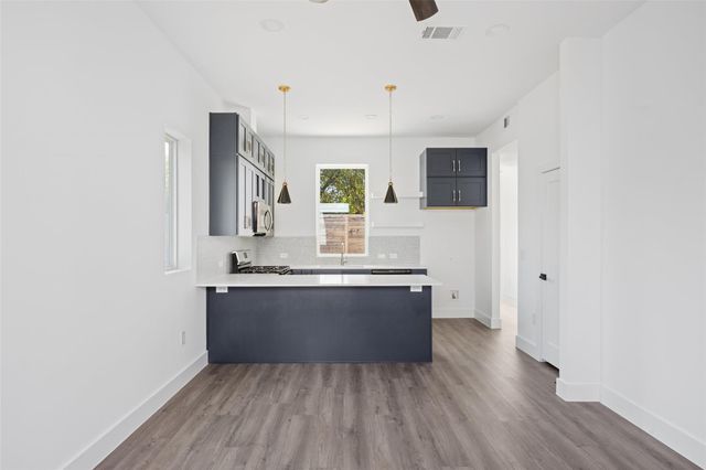 6117 Richardson LN 2, Austin, TX 78741