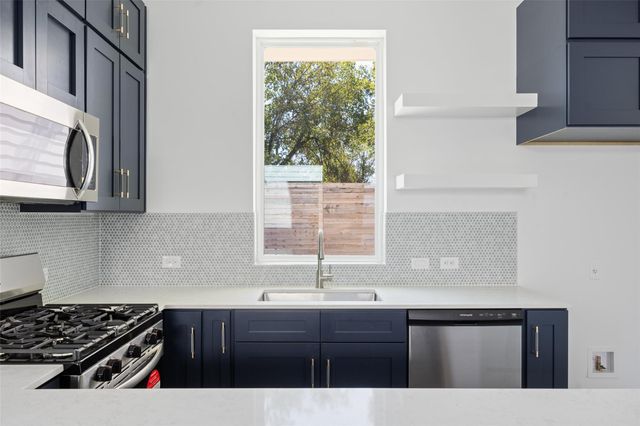 6117 Richardson LN 2, Austin, TX 78741