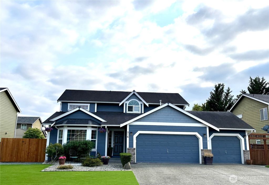 216 Kendall Street NE, Orting, WA 98360