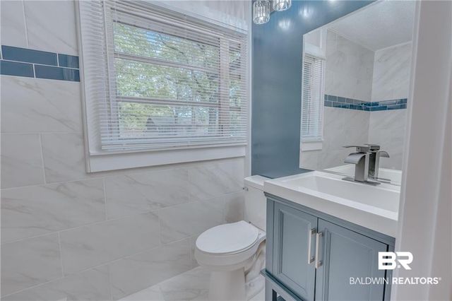 4465 Dauphin Island Parkway, Mobile, AL 36605