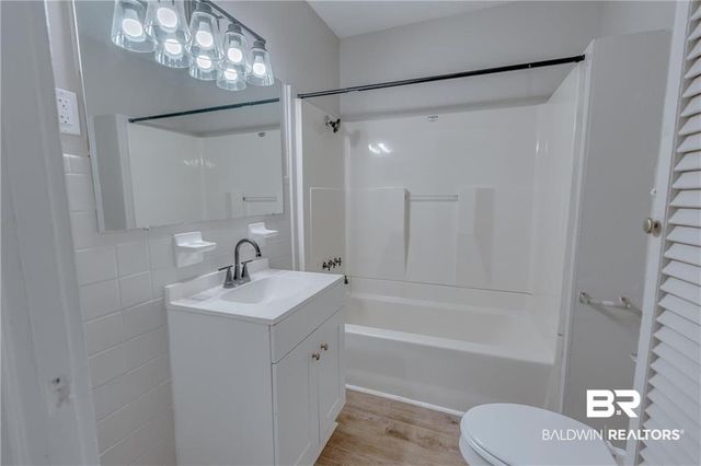 4465 Dauphin Island Parkway, Mobile, AL 36605