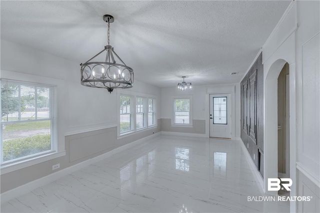 4465 Dauphin Island Parkway, Mobile, AL 36605