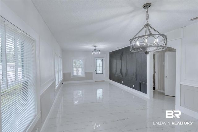 4465 Dauphin Island Parkway, Mobile, AL 36605