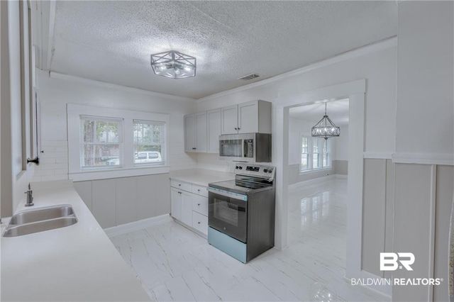 4465 Dauphin Island Parkway, Mobile, AL 36605
