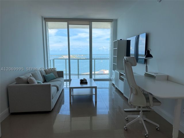 218 SE 14th St TS107, Miami, FL 33131