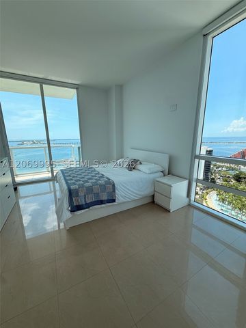 218 SE 14th St TS107, Miami, FL 33131