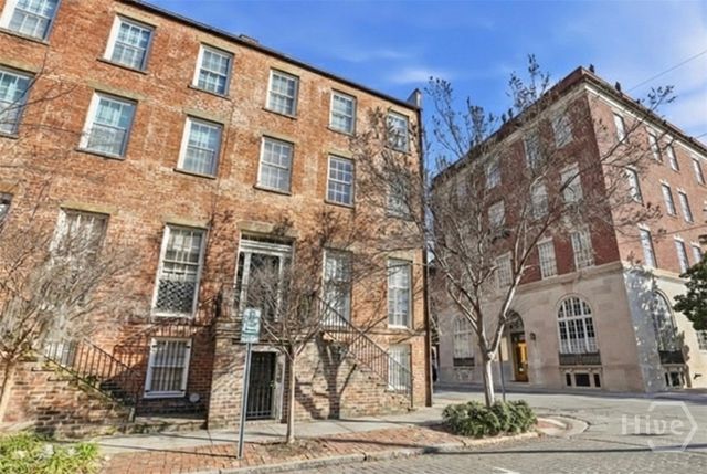 24 E Macon Street, Savannah, GA 31401