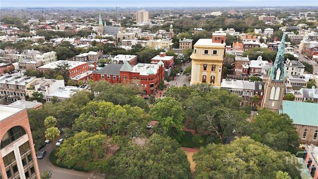 24 E Macon Street, Savannah, GA 31401