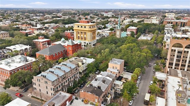 24 E Macon Street, Savannah, GA 31401