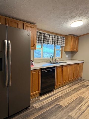 301 S Walnut Street, Carlisle, KY 40311