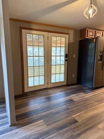 301 S Walnut Street, Carlisle, KY 40311