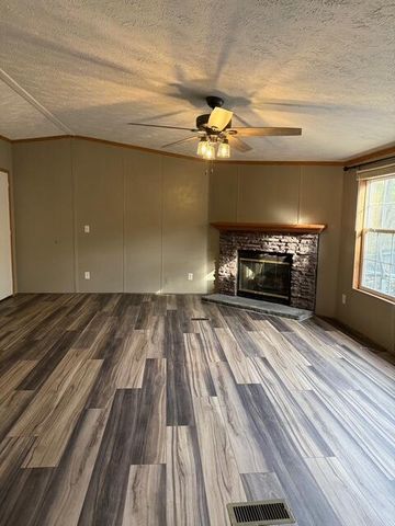 301 S Walnut Street, Carlisle, KY 40311