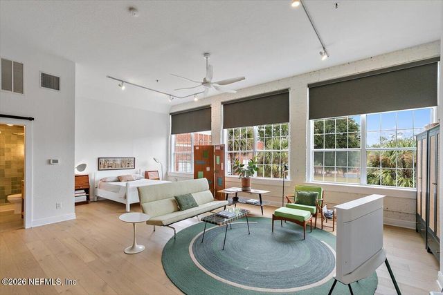 1951 N MARKET Street 9, Jacksonville, FL 32206