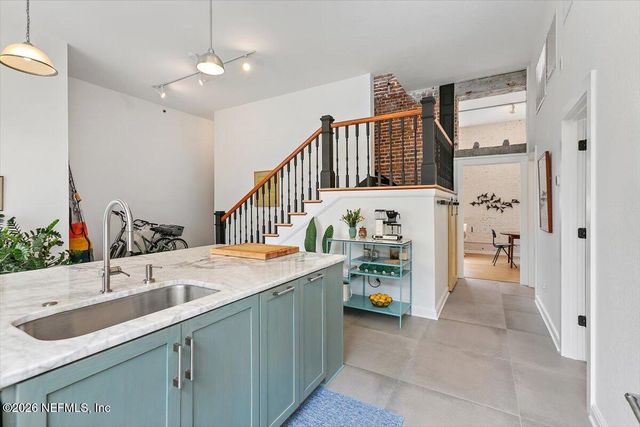 1951 N MARKET Street 9, Jacksonville, FL 32206