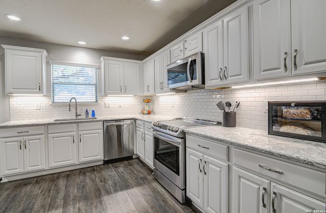 10614 Black Wolf Bay, San Antonio, TX 78245