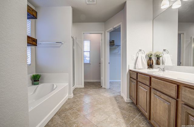 10614 Black Wolf Bay, San Antonio, TX 78245