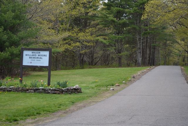 230 West St, Paxton, MA 01612