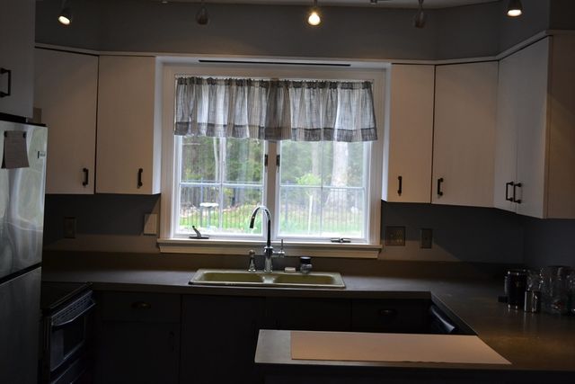 230 West St, Paxton, MA 01612