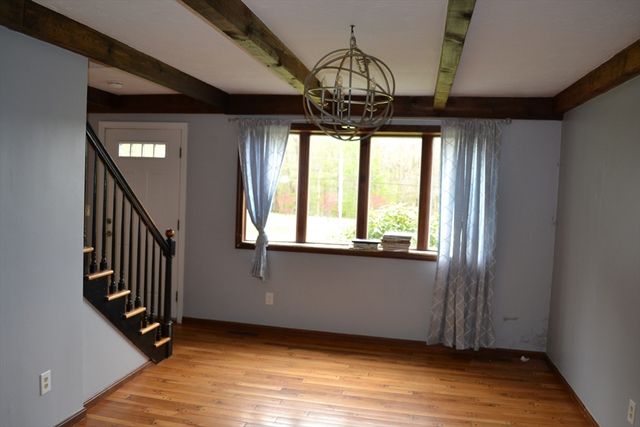 230 West St, Paxton, MA 01612