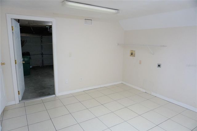 5140 SUMMER HILL DRIVE, Zephyrhills, FL 33542