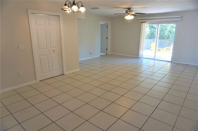 5140 SUMMER HILL DRIVE, Zephyrhills, FL 33542