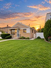 7852 Neenah Avenue, Burbank, IL 60459