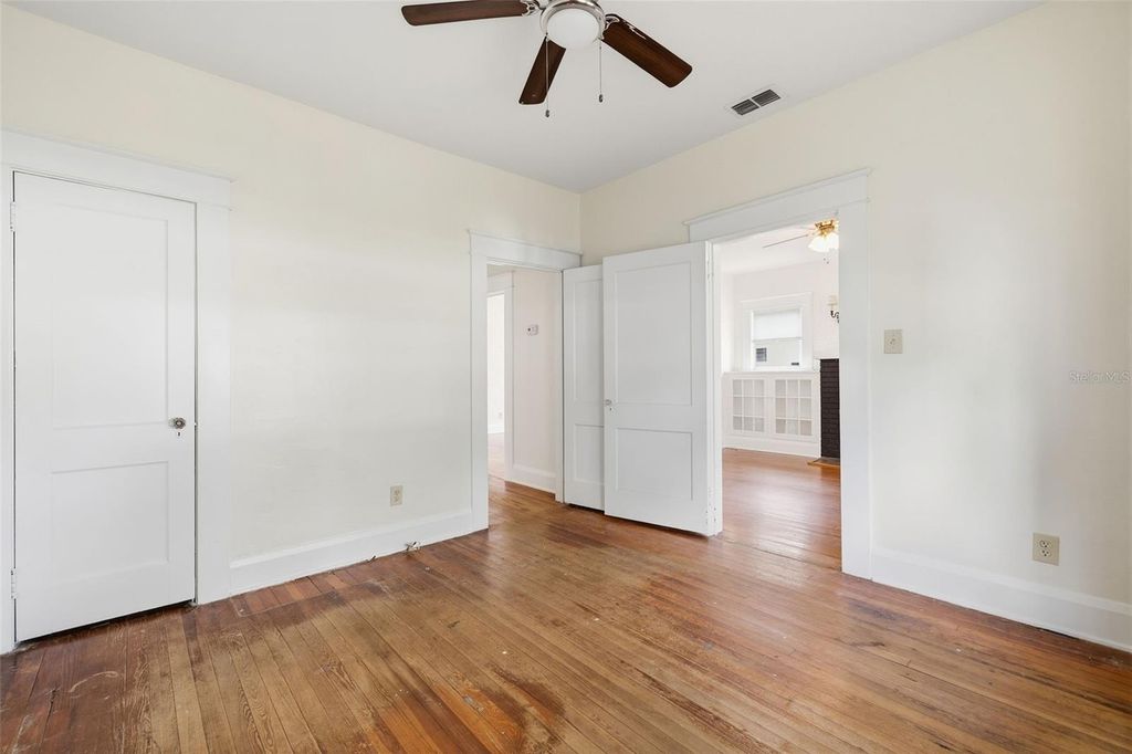 Image 18 of property listing at 1309 E WILDER AVENUE, Tampa, FL 33603