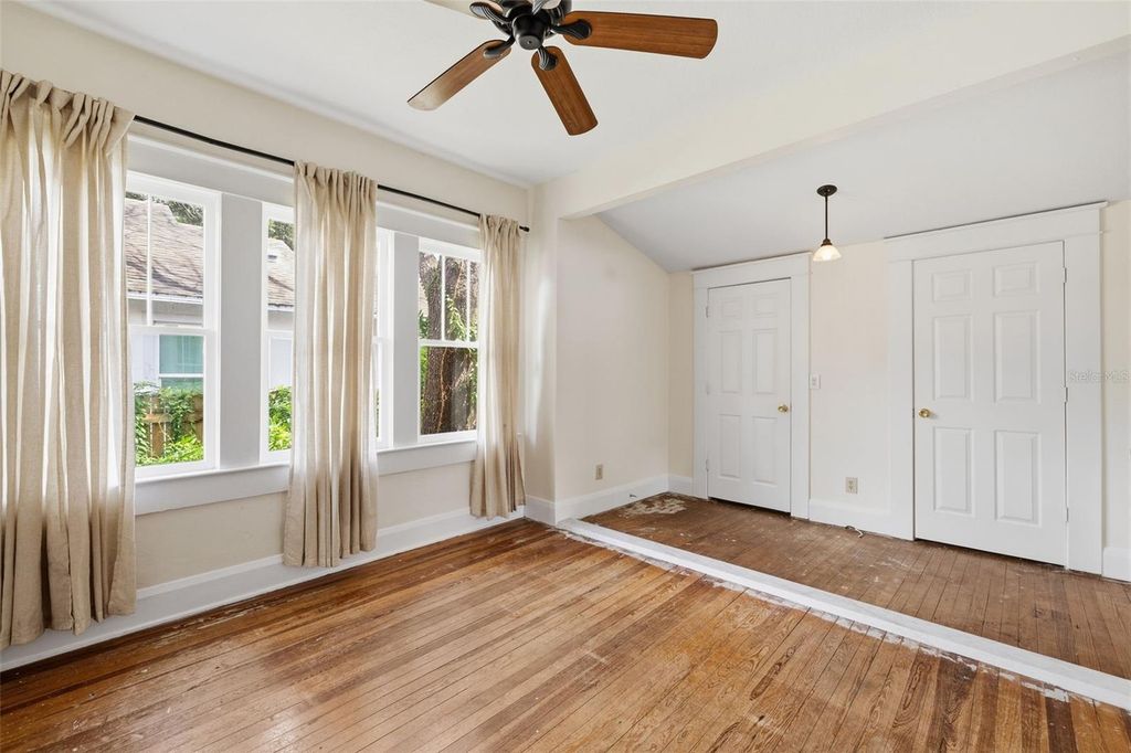 Image 23 of property listing at 1309 E WILDER AVENUE, Tampa, FL 33603