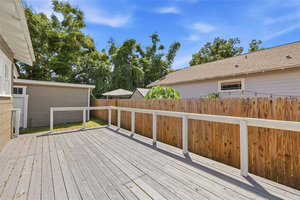 Image 27 of property listing at 1309 E WILDER AVENUE, Tampa, FL 33603