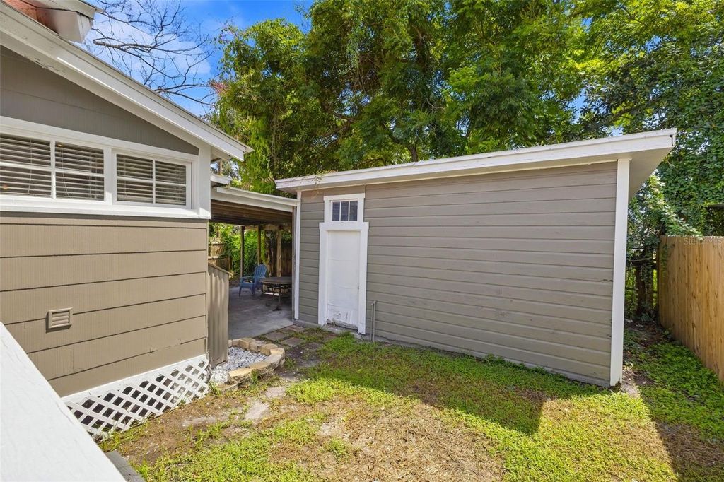 Image 30 of property listing at 1309 E WILDER AVENUE, Tampa, FL 33603