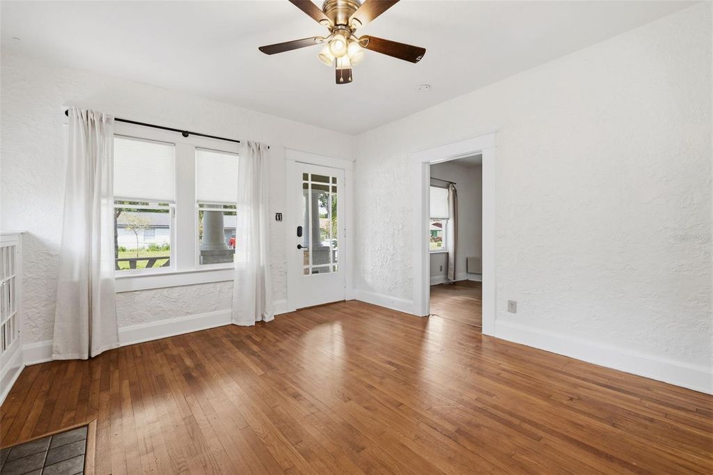 Image 9 of property listing at 1309 E WILDER AVENUE, Tampa, FL 33603