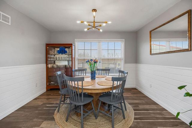 992 E 750 Road, Lawrence, KS 66047