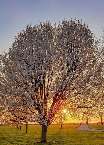 992 E 750 Road, Lawrence, KS 66047