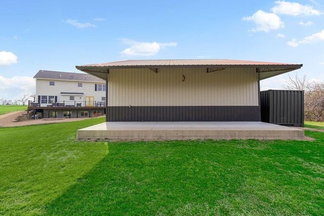 992 E 750 Road, Lawrence, KS 66047