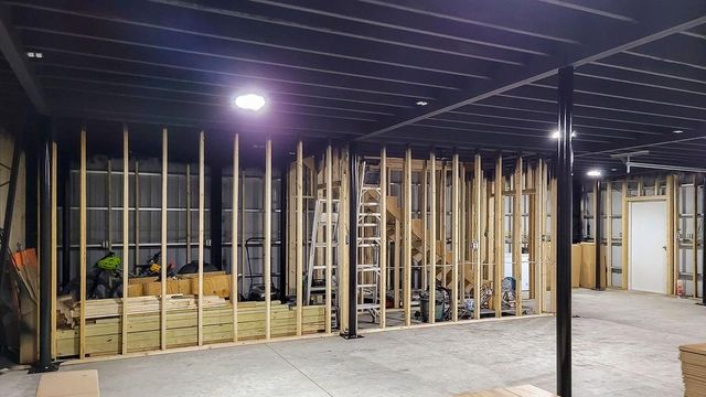 992 E 750 Road, Lawrence, KS 66047