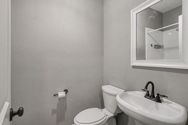 911 Winchester Bend, Huffman, TX 77336