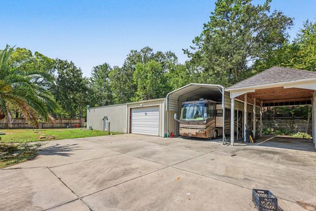 911 Winchester Bend, Huffman, TX 77336