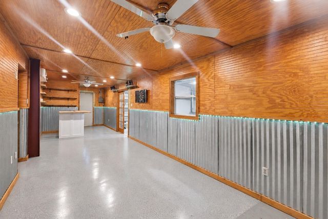 911 Winchester Bend, Huffman, TX 77336