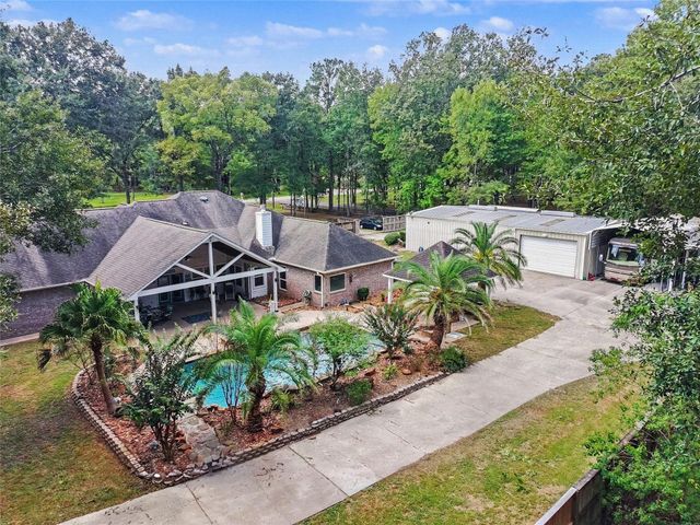 911 Winchester Bend, Huffman, TX 77336