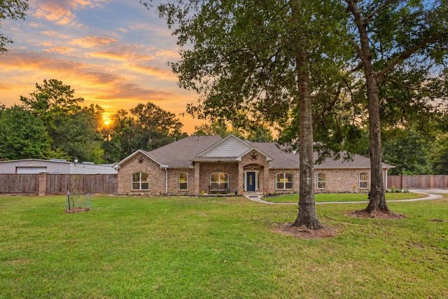 911 Winchester Bend, Huffman, TX 77336