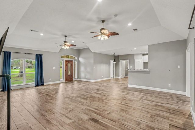 911 Winchester Bend, Huffman, TX 77336