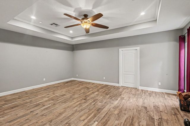 911 Winchester Bend, Huffman, TX 77336