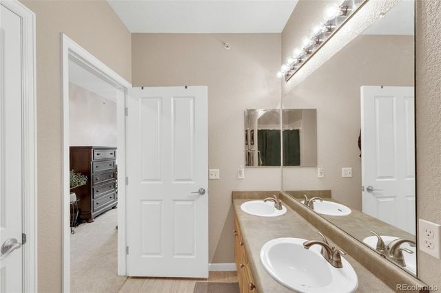 9557 W San Juan Circle 201, Littleton, CO 80128