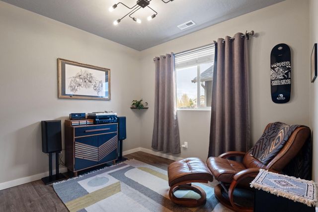 3559 SW Pumice Place, Redmond, OR 97756