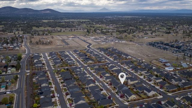 3559 SW Pumice Place, Redmond, OR 97756